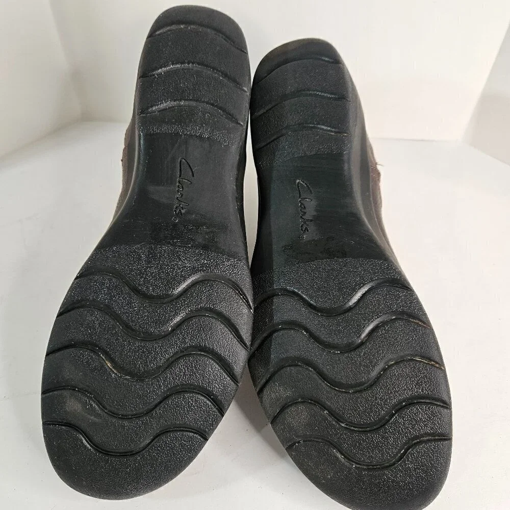 Clarks Cheyn Kisha Women Leather Ankle Boots has Side Zipper Closure Size 9.5M - Picture 8 of 10